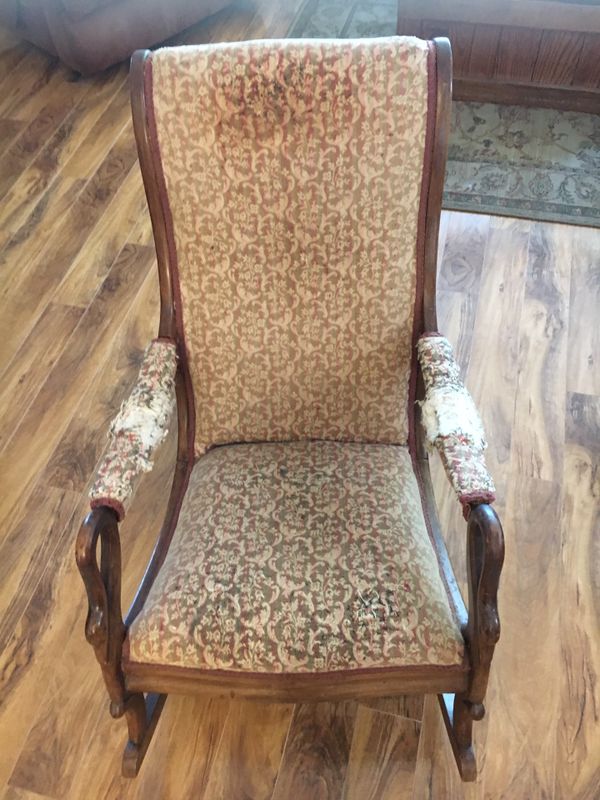 Antique gooseneck rocking chair for Sale in Las Vegas, NV - OfferUp