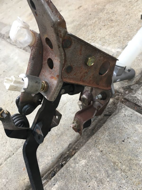 02 Lexus IS300 manual clutch pedal for Sale in Queens, NY OfferUp