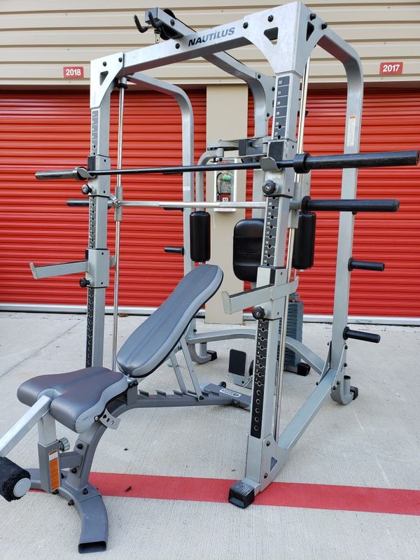 Nautilus Heavy Duty Smith Machine Home Gym w/ 415 LBS Weight Set. CAN