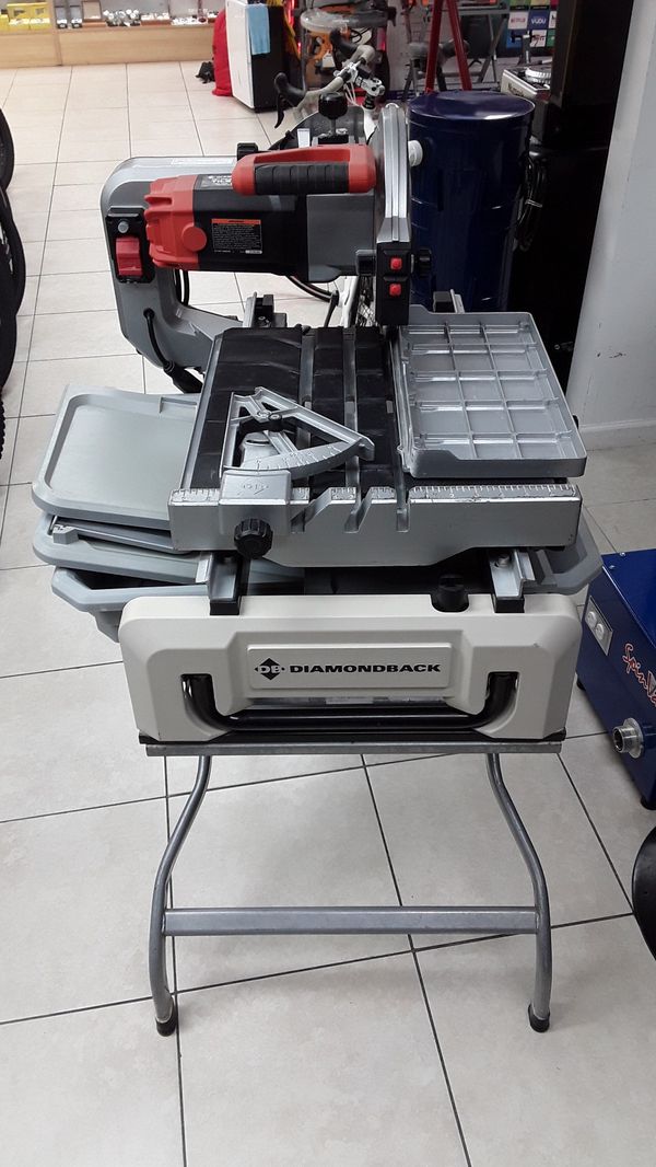 DIAMONDBACK 64684 10" Heavy Duty Wet Tile Saw with Sliding Table