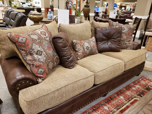 Pine valley sofa for Sale in Largo, FL - OfferUp