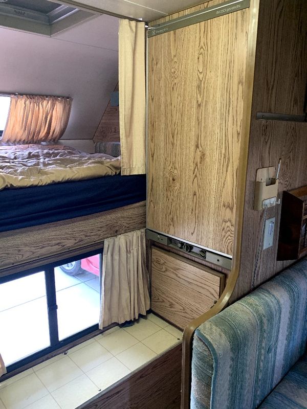 1989 Lance Squire camper for Sale in Monrovia, CA - OfferUp