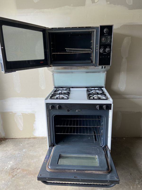 FREE!! Need it gone. Working Tappan gas with double oven 66” tall x 30