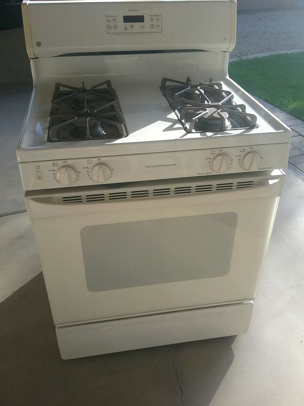 GE Spectra natural gas stove for Sale in Gilbert, AZ - OfferUp