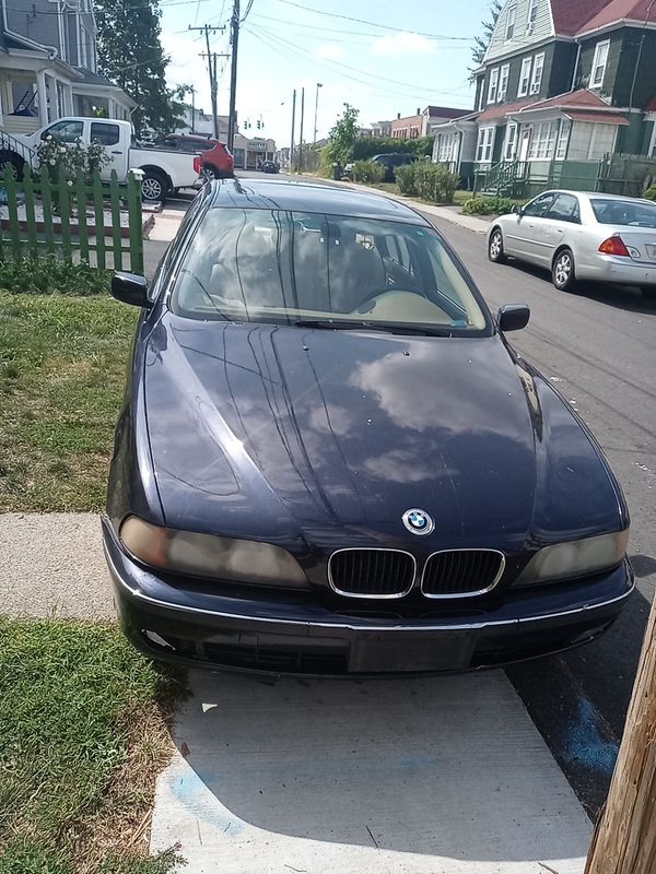 2000 bmw 5281 mile 190k runs excellent for Sale in Hartford, CT - OfferUp