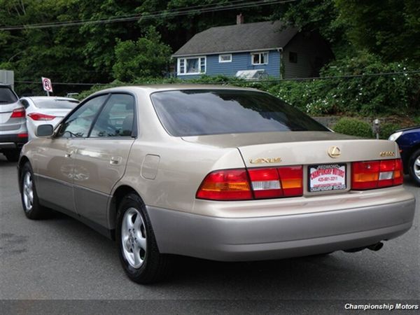 1998 Lexus ES 300 Luxury Sport Sdn for Sale in Redmond, WA - OfferUp