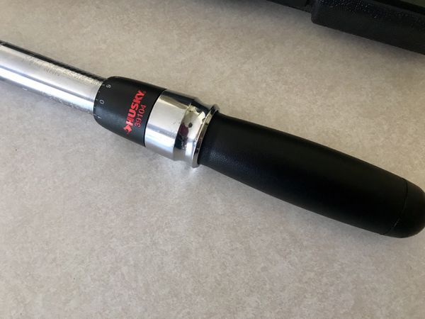 HUSKY (39104) 50-250 ft. lbs. 1/2 in. Drive Torque Wrench for Sale in