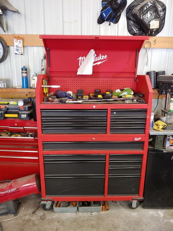 milwaukee tool box near me