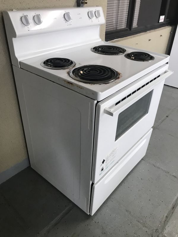 White Electric Stove for Sale in Fort Lauderdale, FL - OfferUp