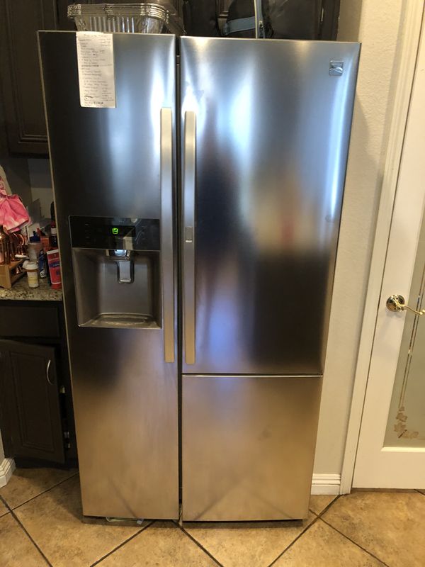 Kenmore Refrigerator needs work) for Sale in Rancho