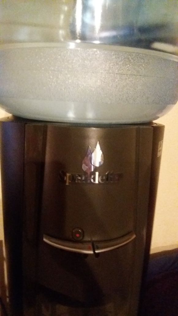 [Sparkletts Water Dispenser]BEST OFFER! Only Hot water works at the