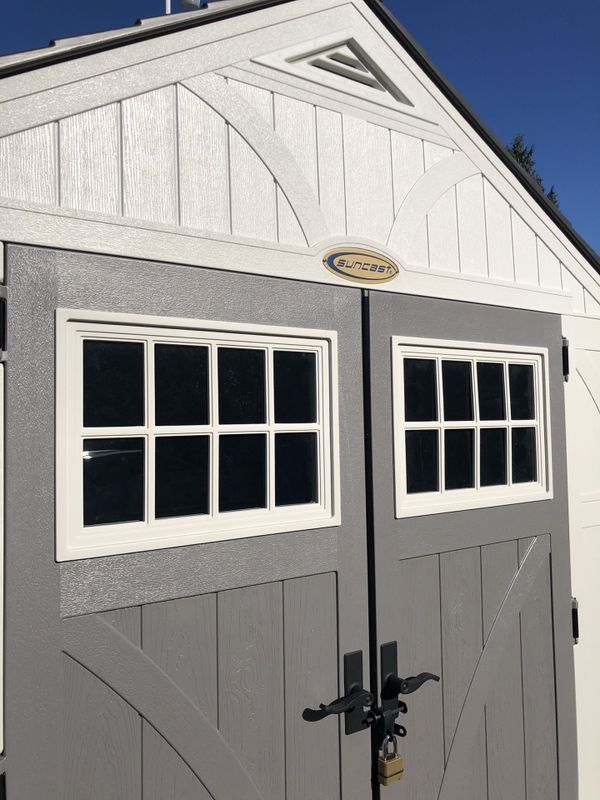 Suncast Tremont 8x10 Resin Storage Shed LIKE NEW for Sale in WA