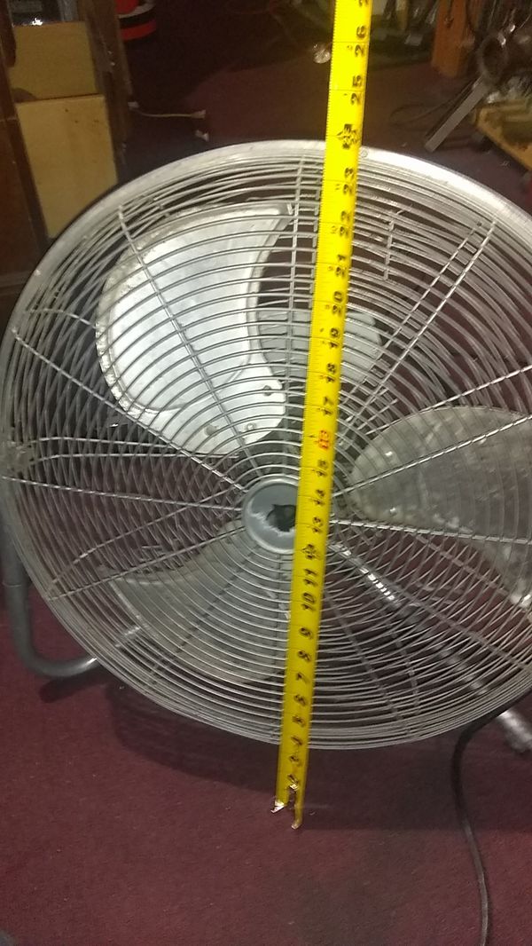 24 inch shop fan excellent working condition 30 for Sale in Cleveland
