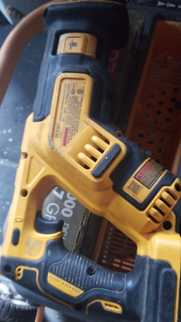 DEWALT => XR20v'MAX' BRUSHLESS SAWZALL for Sale in Indianapolis, IN