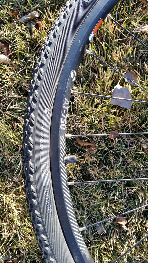 bontrager lt2 comp hybrid tire