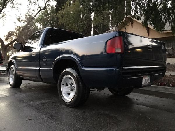 2003 chevy S10 4.3 ltr vortec v6 standard cab S/B LOW MILES 131k