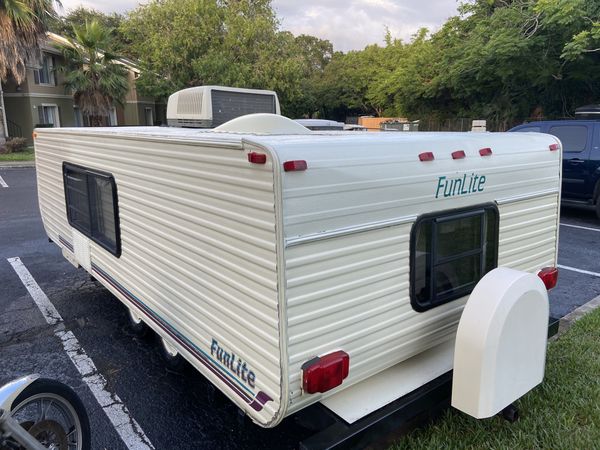 96 fun light hilo 16 foot tandem axle travel trailer very easy to Tow ...