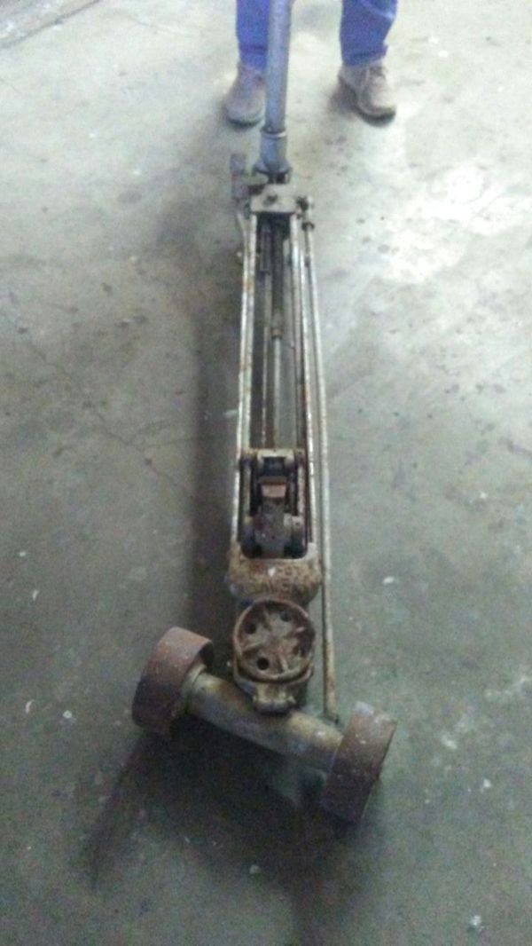 Vintage floor jack for Sale in Elma, WA OfferUp