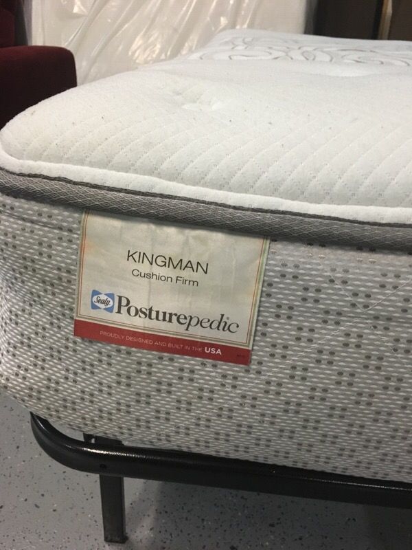 Twin size Sealy Posturepedic Kingman mattress for Sale in Auburn, WA