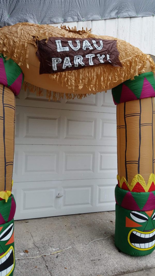 inflatable tiki hut