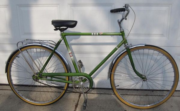 Vintage Circa 1966 SEARS AND ROEBUCK, Mens 3 speed CRUISER