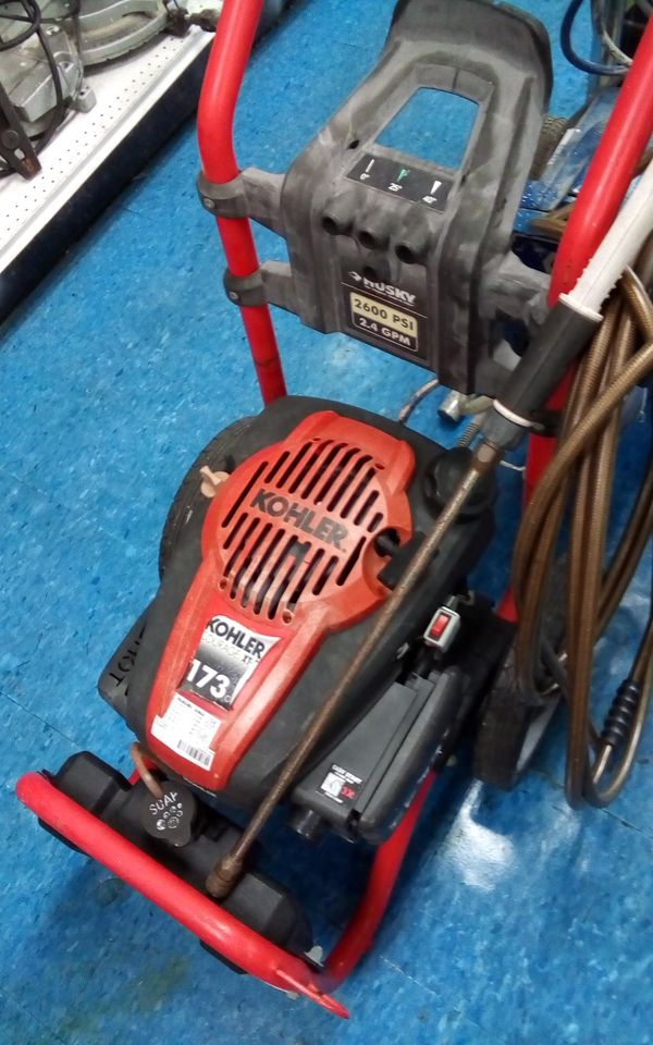 Husky 2600 psi electric pressure washer for Sale in Pompano Beach, FL