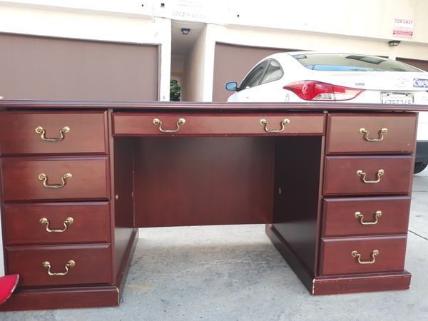 beautiful-cherry-wood-office-desk-for-sale-in-san-diego-ca-offerup