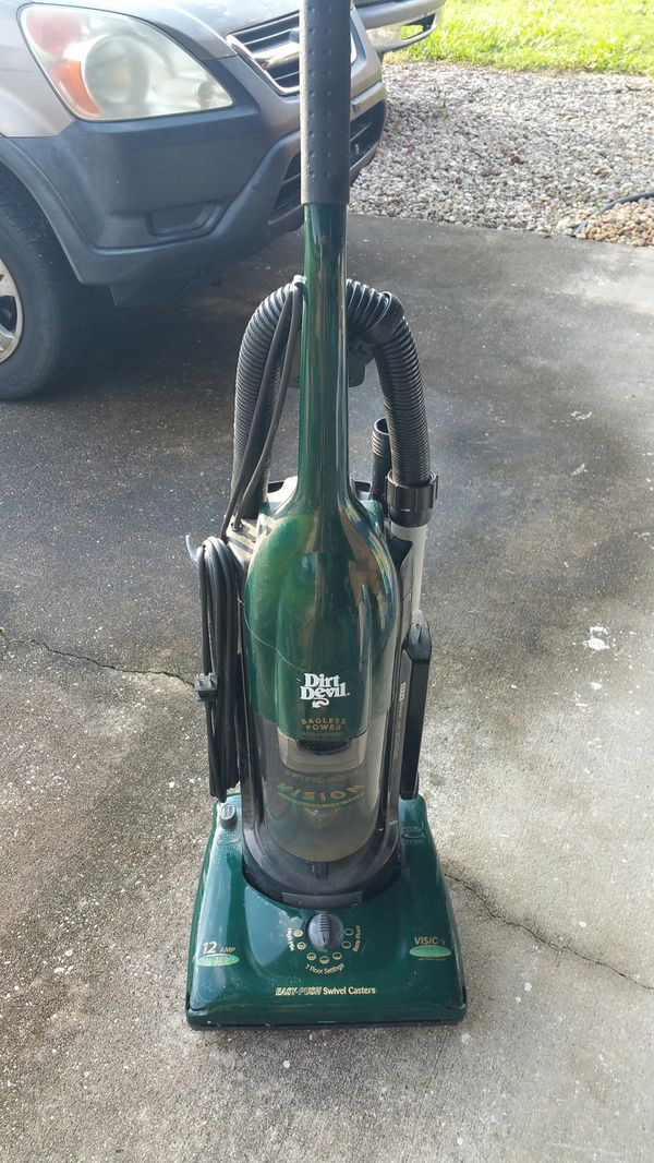 Dirt devil swivel glide vision vacuum cleaner for Sale in Deltona, FL