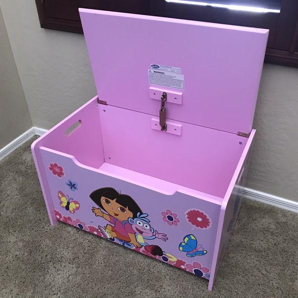 dora the explorer toy chest