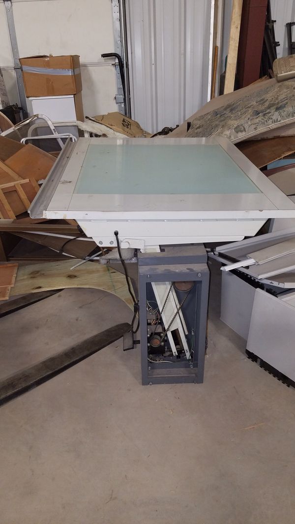 HAMILTON dialalight (backlight Drafting table) for Sale in Norman, OK