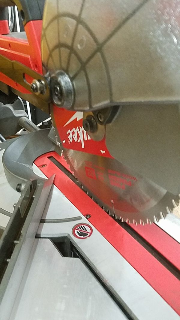 Milwaukee 10 inch battery miter saw for Sale in Phoenix, AZ - OfferUp