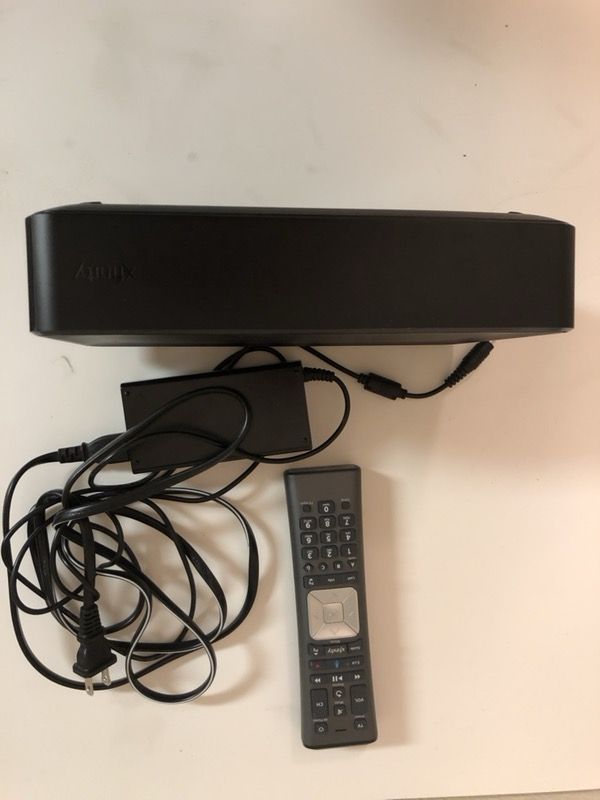 Xfinity Comcast cable box with cord & remote Model Samsung SX022ANM for