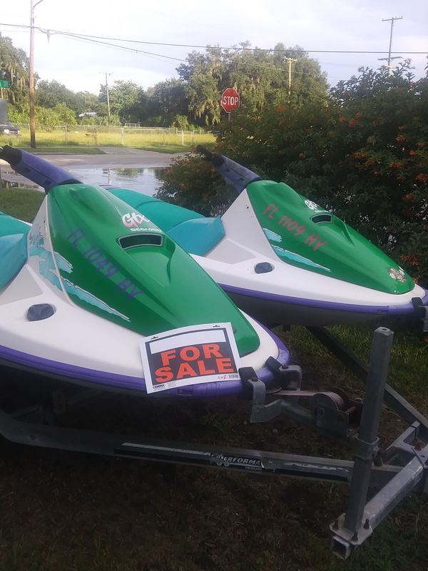 For sale 2 jet skis 1994 seadoo bombardier only 15 hours in the water