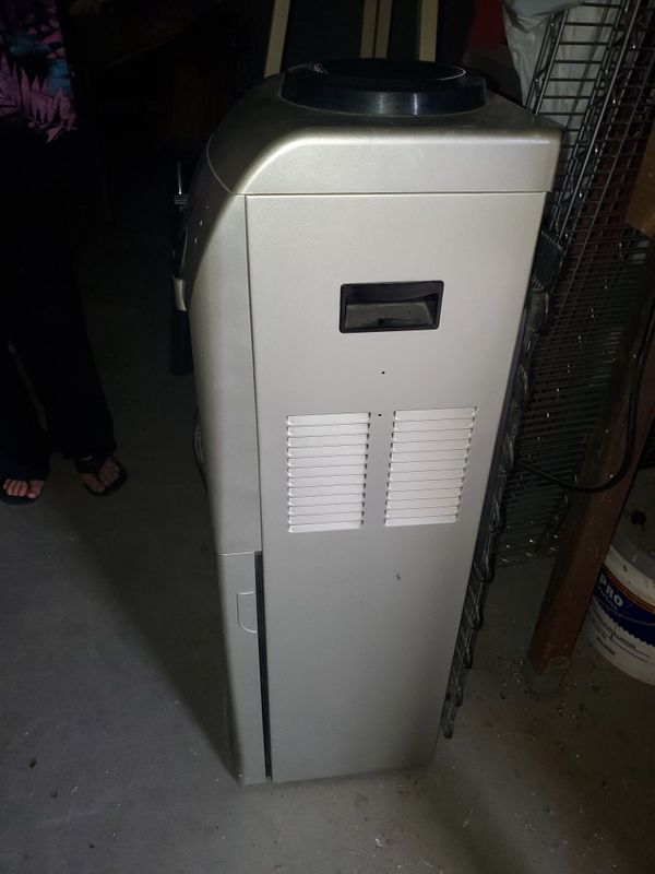 GE Hot & Cold Water Dispenser with Mini Fridge Home or Office for Sale