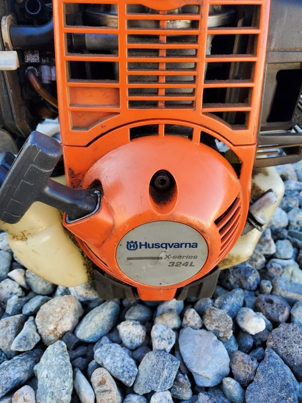 Husqvarna 324L 4 stroke brush trimmer weed wacker for Sale in Hemet, CA