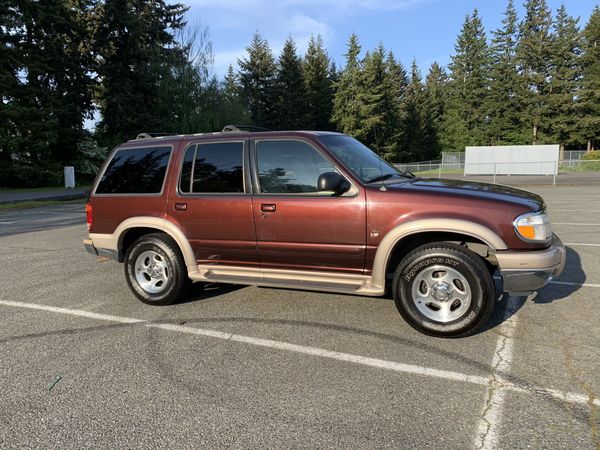 ford explorer with v8