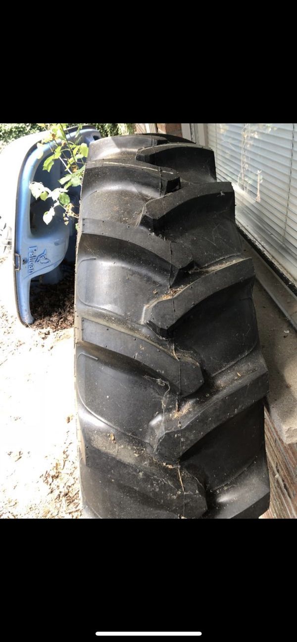 Tractor tire for Sale in Ruston, WA OfferUp