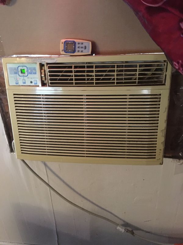 Window ac /heat 8,000 btus Frigidaire with remote for Sale in Winter ...