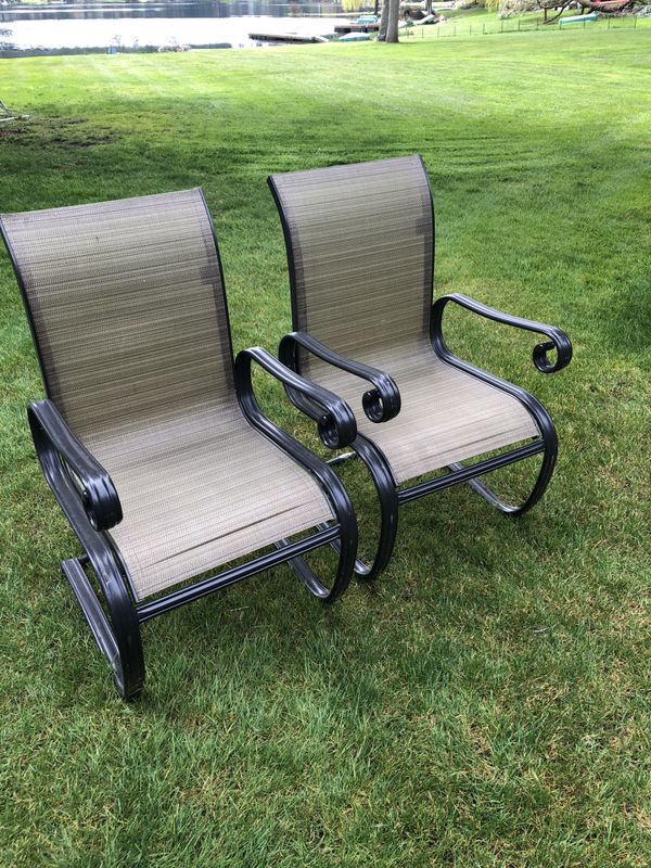Hampton Bay Patio / Outdoor 6 Chairs and Table for Sale in Federal Way