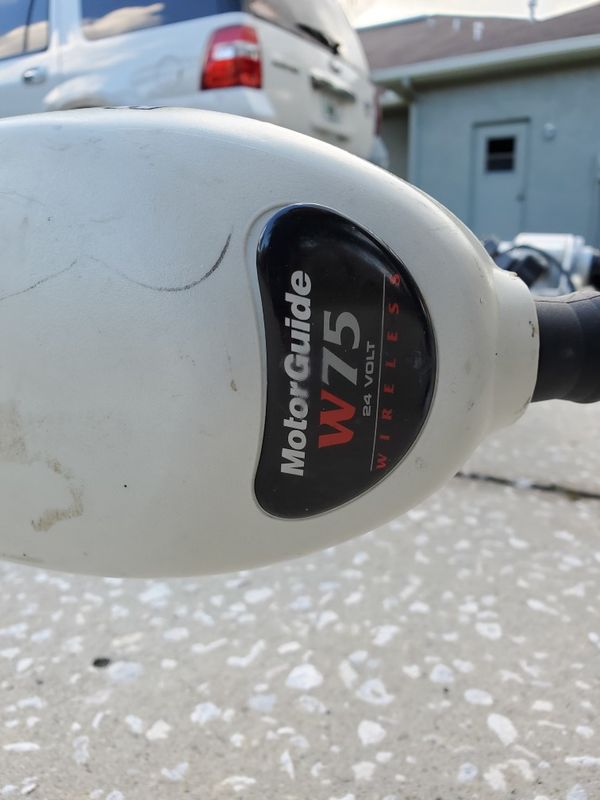 W75 24v trolling motor with (2) Deka batteries for Sale in