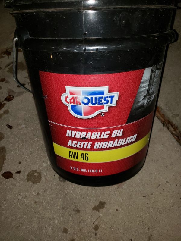 Carquest 5 gallons of AW 46 HYDRAULIC FLUID for Sale in San Antonio, TX