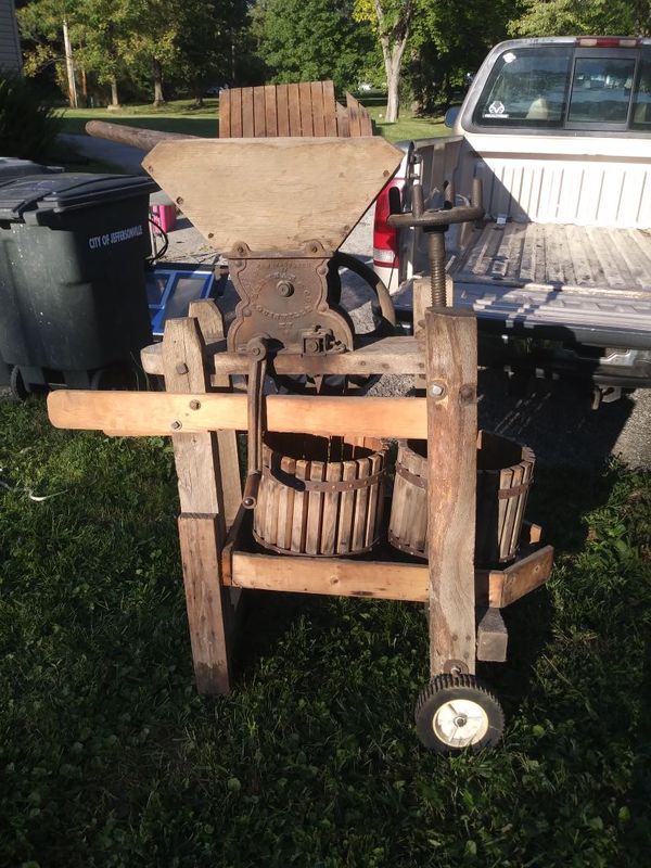 1800's Kentucky Buckeye Apple Cider Press manufactured by Brennan a co