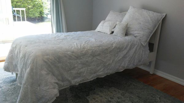 pottery barn austen bed