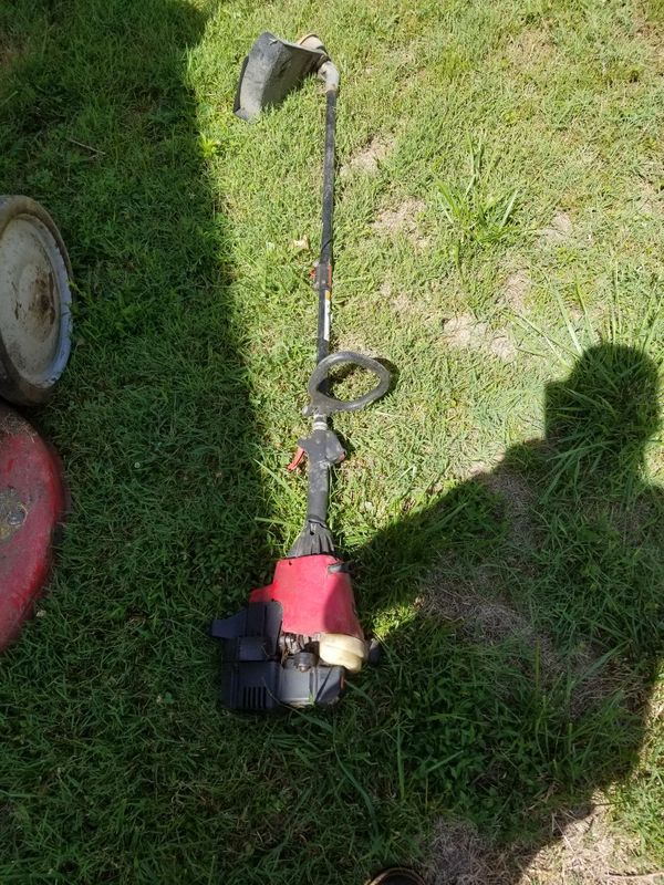 Yard machine weed eater for Sale in Virginia Beach, VA