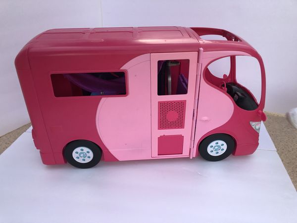 barbie sisters family camper