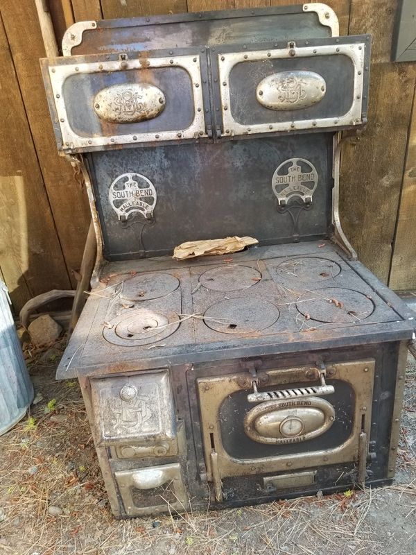 Late 1800's Early 1900's Wood Burning Stove for Sale in Kenmore, WA