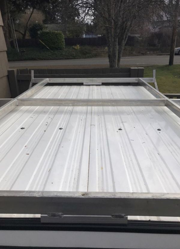 White Aluminum truck canopy for Sale in Everett, WA - OfferUp