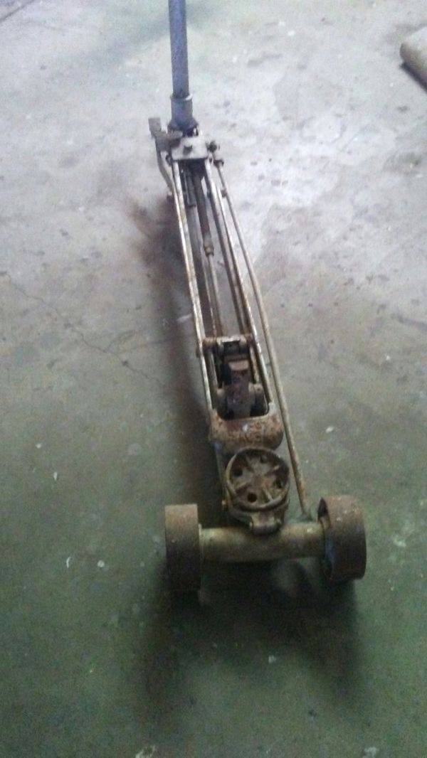 Vintage floor jack for Sale in Elma, WA OfferUp