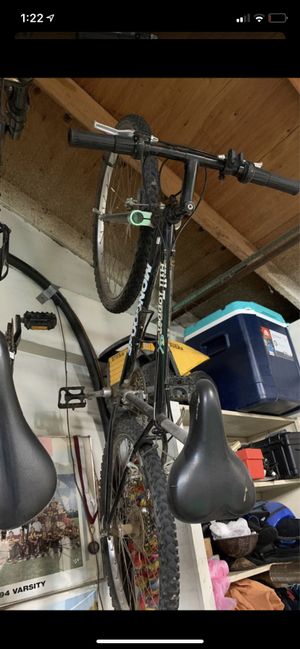 Mongoose mountain bike 100$ really good mountain bike for Sale in Fullerton, CA