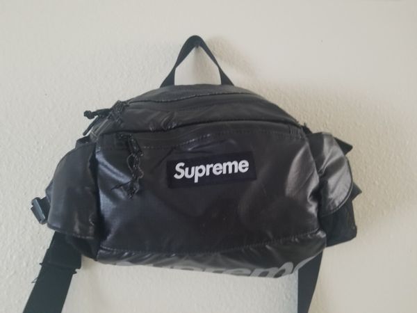 fw17 supreme shoulder bag